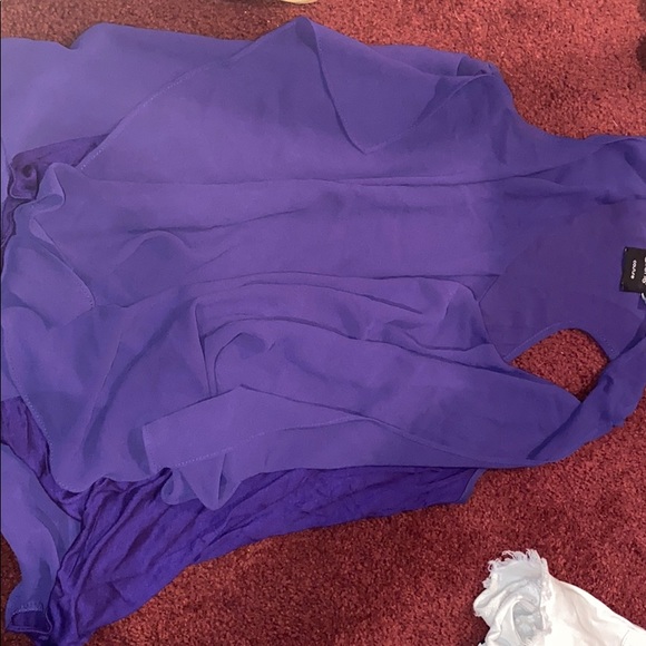 Cozy yet elegant top ! - Picture 2 of 2